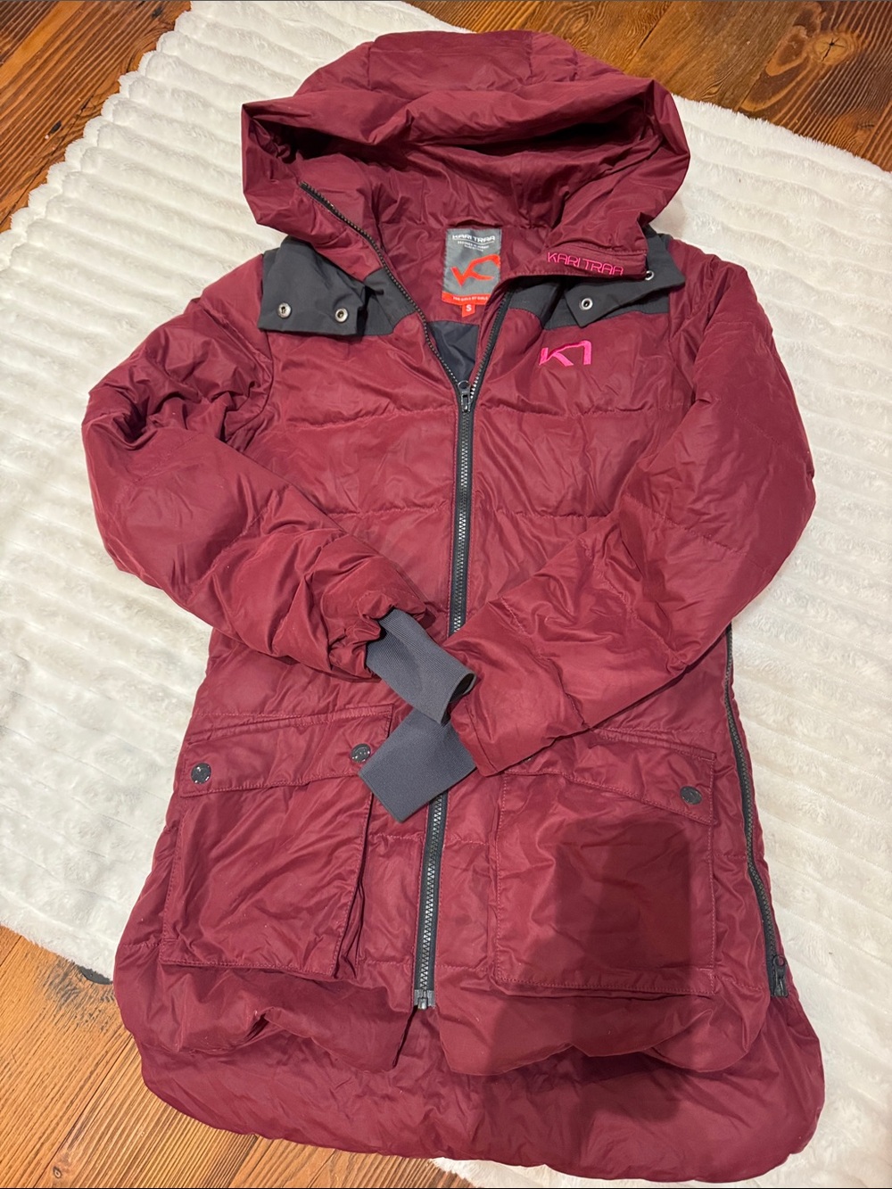 Kari Traa Rong jacket maroon and pink Small EUC